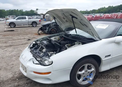 2000 Chevrolet Camaro Z28 from USA, damaged, VIN 2G1FP32G5Y2152392